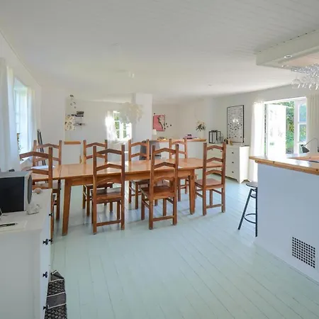 Beautiful In With Kitchen